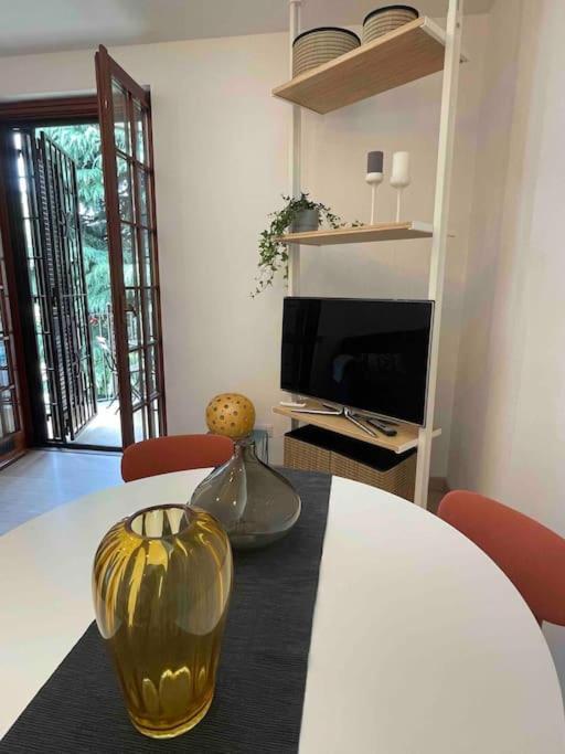 Grazioso Appartamento In Condominio Nel Verde 부치나스코 외부 사진